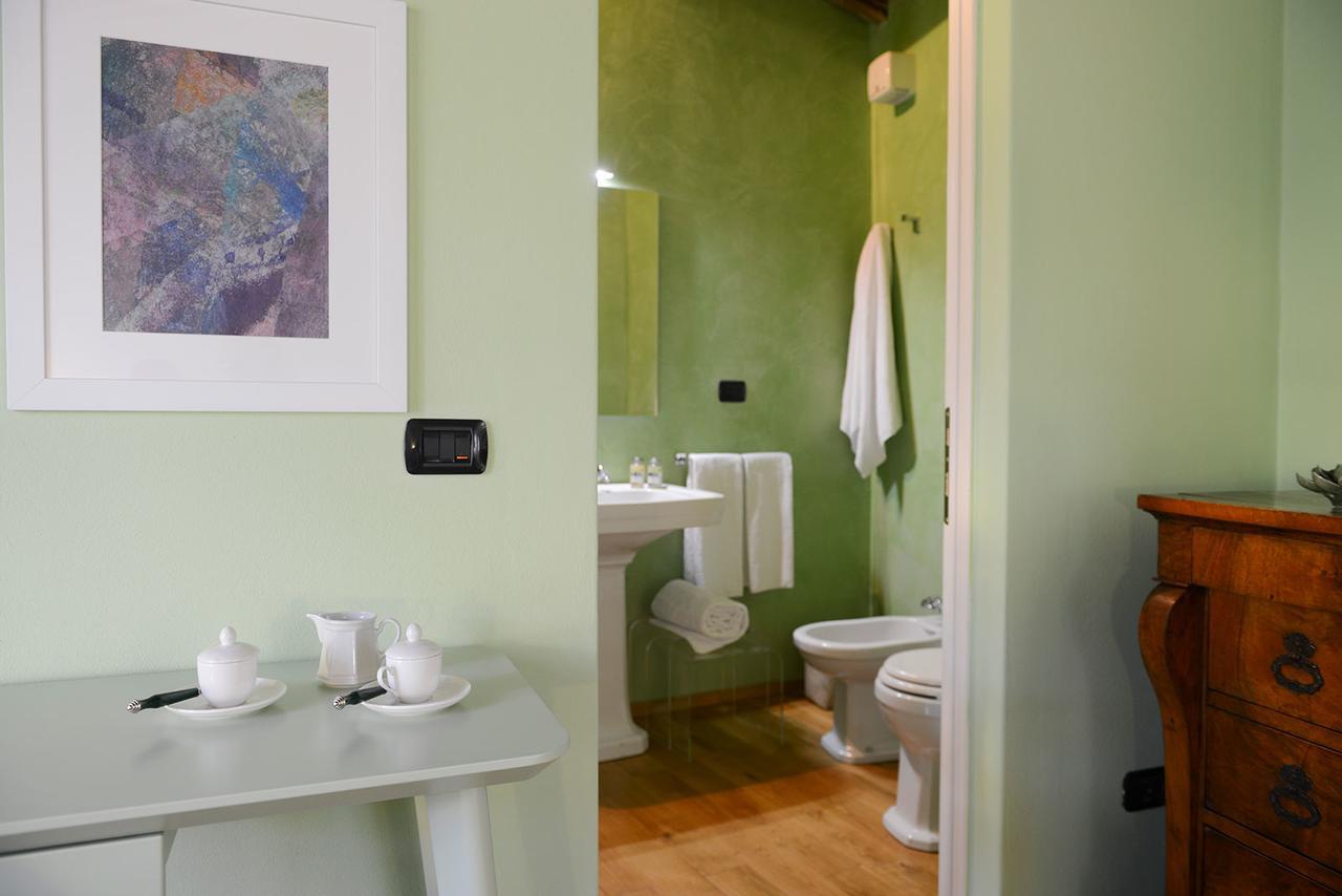 Ai Santinelli Bed & Breakfast Vorno Luaran gambar